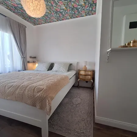 Anneli Apartment *